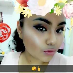 Meet your Posher, Selena